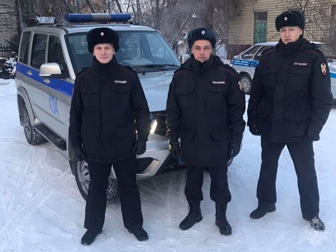 Новокузнечанка поблагодарила экипаж Росгвардии, который пришел на помощь ее испуганному сыну