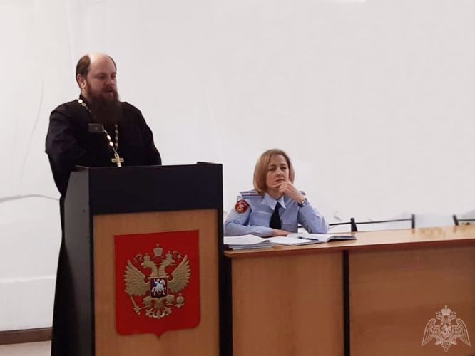 Кемеровским росгвардейцам рассказали о духовном стержне героев отечества