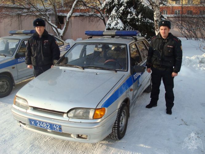В Новокузнецке бойцы Росгвардии защитили работника городской мастерской от неадекватного посетителя