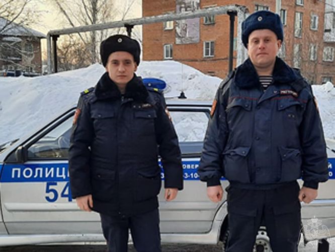В Березовском бойцы Росгвардии помогли эвакуировать жителей при возгорании в многоэтажном доме
