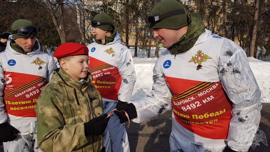 Кемеровские юнгвардейцы встретили участников перехода «Хабаровск-Москва»