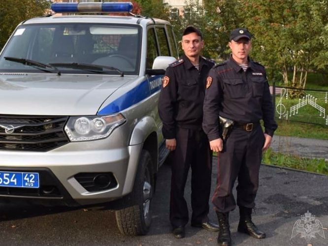 Росгвардейцы пришли на помощь жителю поселка Шерегеш, в квартире которого случился пожар 