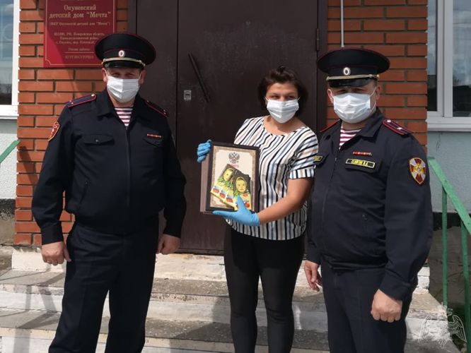 Кузбасские росгвардейцы подготовили подарки для воспитанников детского дома(ВИДЕО)