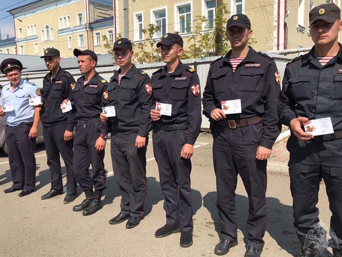 В Мариинске росгвардейцам вручены знаки отличия ГТО