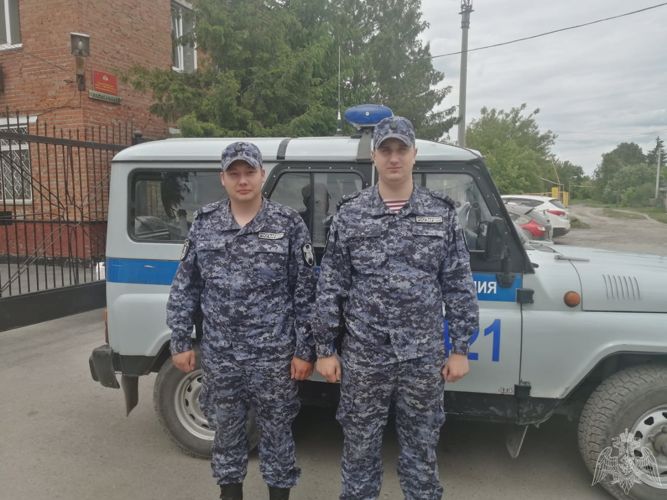 В Топках росгвардейцы задержали грабителя, совершившего нападение на ломбард
