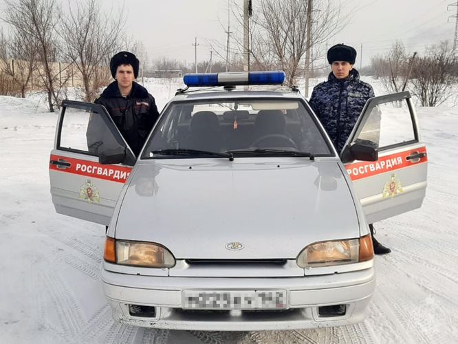 Росгвардейцы с поличным задержали серийного грабителя сотовых телефонов (ВИДЕО)  