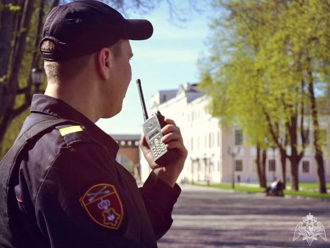 Росгвардейцы предотвратили пожар в многоквартирном доме (фото)