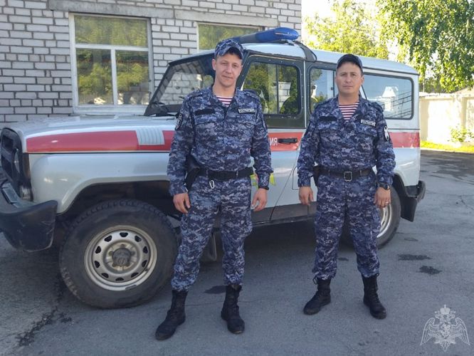 Топкинские росгвардейцы вернули матери пропавшую девятилетнюю дочь