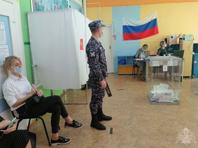 В Кузбассе Росгвардия обеспечивает правопорядок в период проведения выборов в Государственную Думу РФ