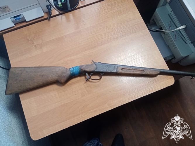 Росгвардейцы приняли от жителя Мариинска раритетное ружье (ВИДЕО)