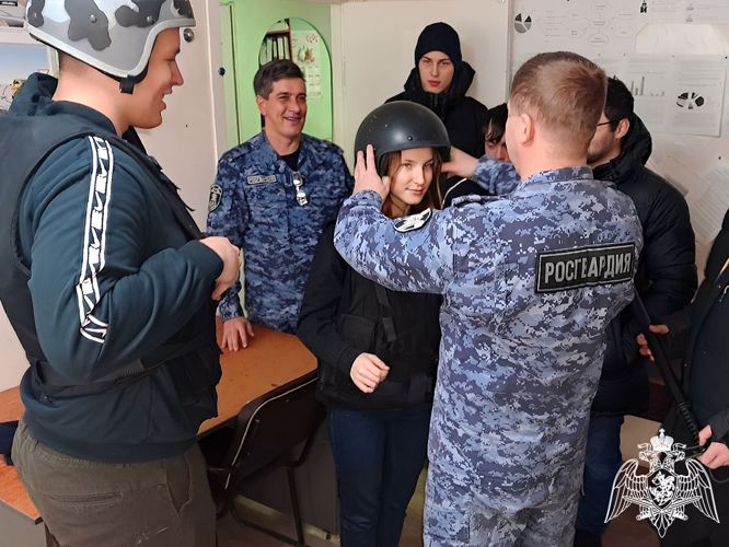 В Росгвардии по Кузбассу подвели итоги межведомственной акции «Студенческий десант» 