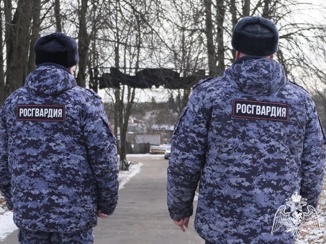 Росгвардейцы разыскали подозреваемых, которые могут быть причастны к краже смартфона у ребенка