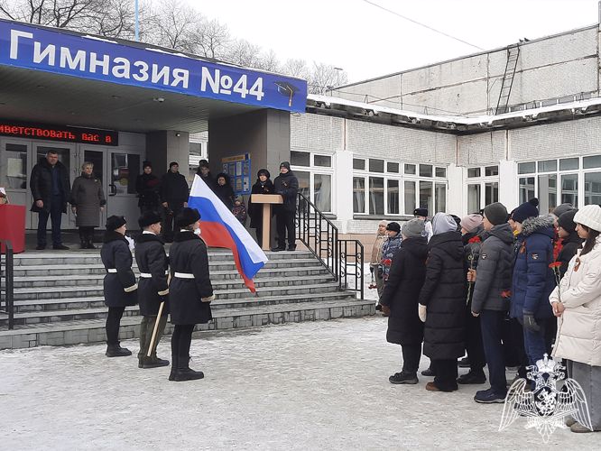 Память погибшего сотрудника ОМОН увековечена в Новокузнецке 