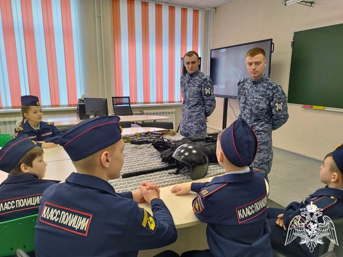 Росгвардейцы провели мастер-классы для юргинских кадетов