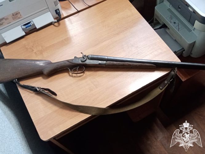 В Кузбассе росгвардейцы приняли от местного жителя незаконную находку (ВИДЕО)