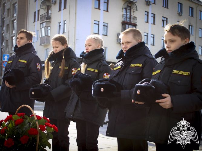 Юнгвардейцы из Кемерова почтили память павших защитников Родины