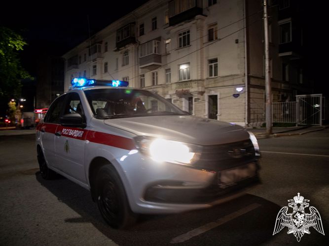Росгвардейцы помогли вернуть горожанке похищенную банковскую карту с денежными средствами