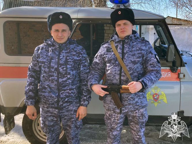 В Кузбассе росгвардейцы помогли вернуться домой 85-летней пенсионерке, страдающей потерей памяти