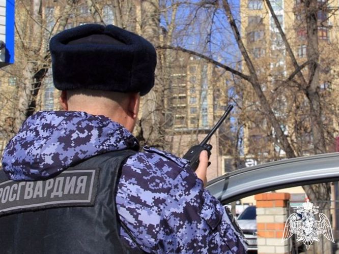 Росгвардейцы задержали находящегося в розыске за кражу рецидивиста (ВИДЕО)