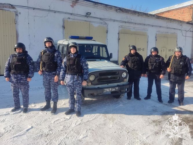 Кузбасские росгвардейцы задержали злоумышленников, пытавшихся выкрасть металл с охраняемого объекта (ФОТО)