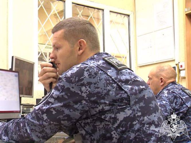 Росгвардейцы задержали злоумышленницу, которая избила приглашенного гостя