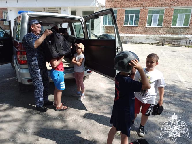 В Кузбассе к акции «Каникулы с Росгвардией» присоединились самые юные участники 
