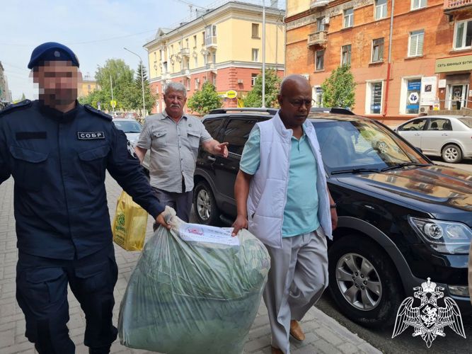 Неравнодушные кузбассовцы поддержали защитников Донецка и Луганска из Росгвардии (ВИДЕО)