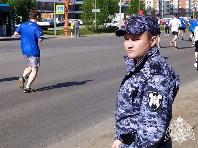 Кузбасские росгвардейцы стали участниками Всероссийского полумарафона 