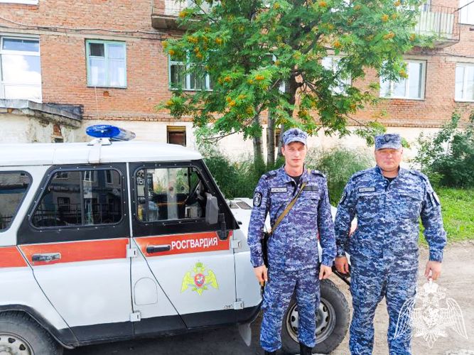 Росгвардейцы спасли имущество кузбассовца от пожара (ФОТО)