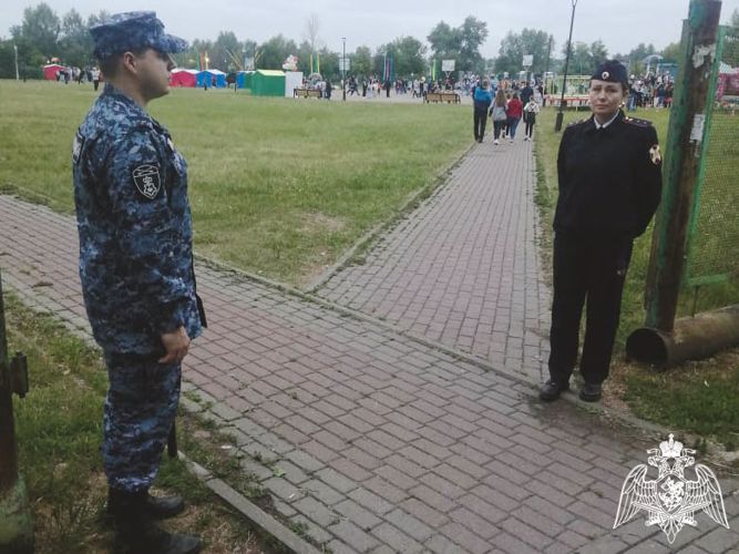 Росгвардейцы помогли автолюбительнице отыскать потерянные ключи
