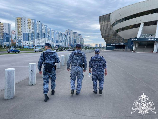 Росгвардейцы обеспечили безопасность участников первого ночного забега в Кузбассе