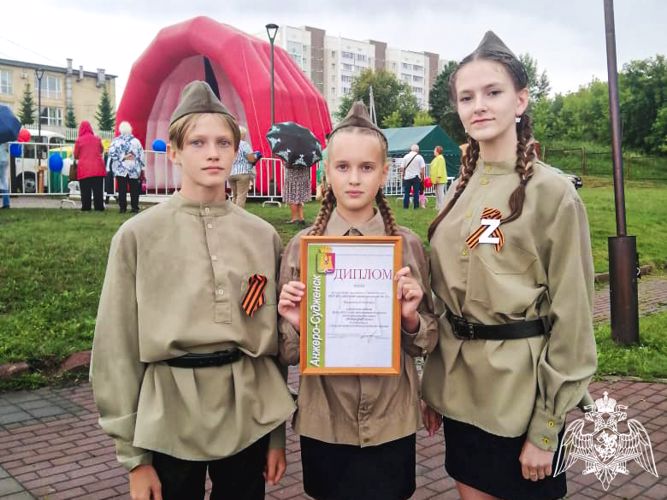 Дочь росгвардейца стала лауреатом патриотического песенного фестиваля-конкурса в Кузбассе