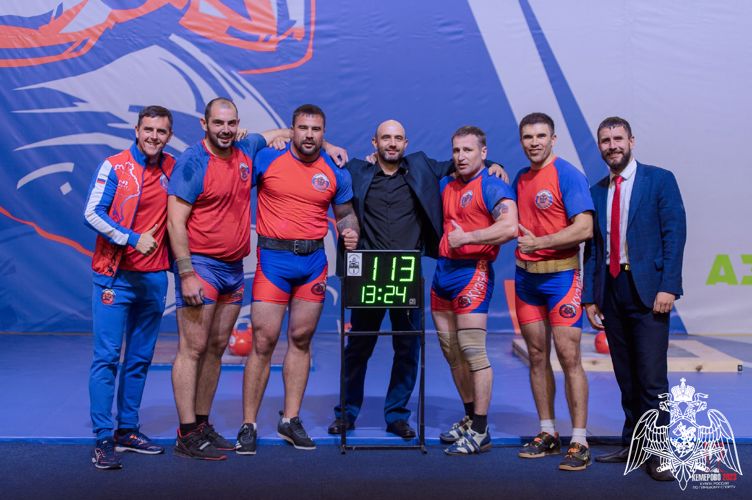 Кузбасский росгвардеец помог своей команде завоевать призовое место на Кубке России по гиревому спорту