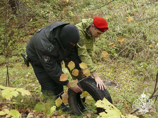 Известный велопутешественник встретился с росгвардейцами и поддержал инициативу по обустройству родника памяти