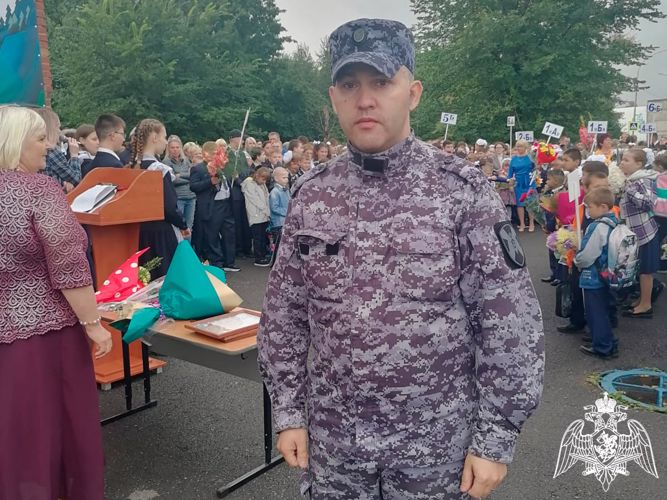 Росгвардия обеспечила безопасность учащихся в День знаний
