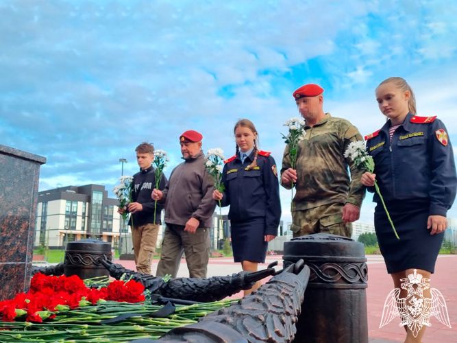 Ветеран Росгвардии из Владивостока провел встречу с кемеровскими юнгвардейцами 