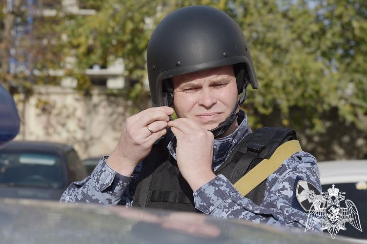 В новокузнецком медучреждении росгвардейцы обезвредили дебошира, напавшего на врача