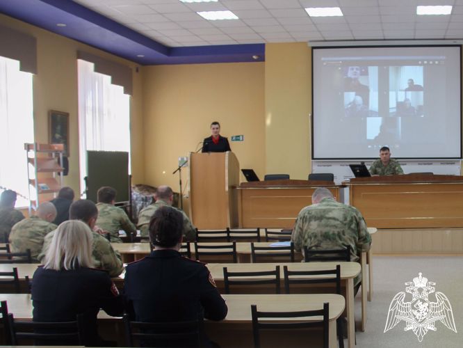 Кузбасским росгвардейцам напомнили о соблюдении дисциплины на дороге