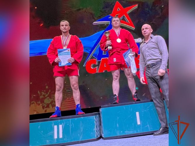 Кузбасский спортсмен из Росгвардии одержал победу на чемпионате и первенстве по самбо