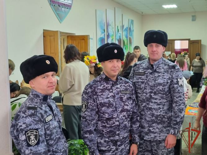 Росгвардейцы обеспечили правопорядок на праздничных мероприятиях, посвященных Дню народного единства