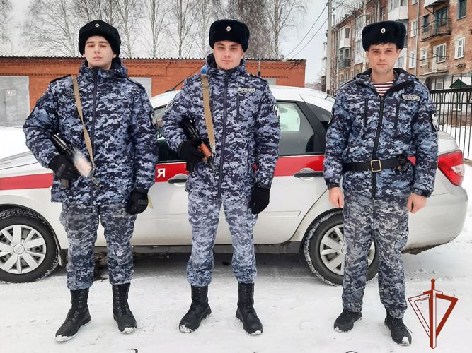 Росгвардейцы задержали злоумышленника, ограбившего местную жительницу на улице