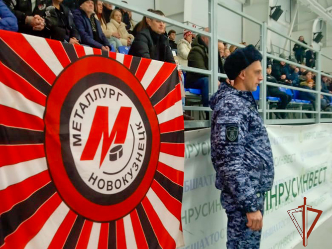 Росгвардия обеспечила безопасность предновогодних матчей в Кузбассе