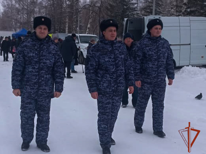 Росгвардейцы обеспечили безопасность предновогодних мероприятий в Кузбассе