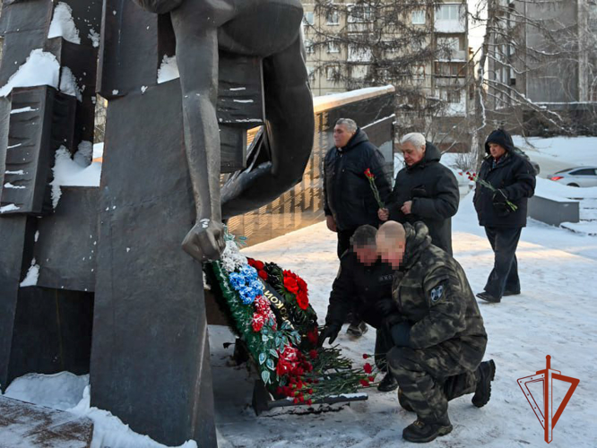 Росгвардейцы почтили память сослуживцев, погибших в ходе локальных конфликтов