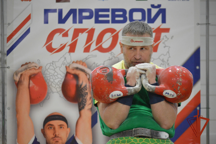 Росгвардеец из Кемерова стал призером областных соревнований по гиревому спорту (ВИДЕО)