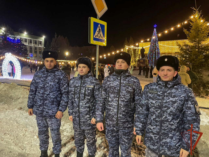 Росгвардейцы обеспечили безопасность кузбассовцам в новогоднюю ночь