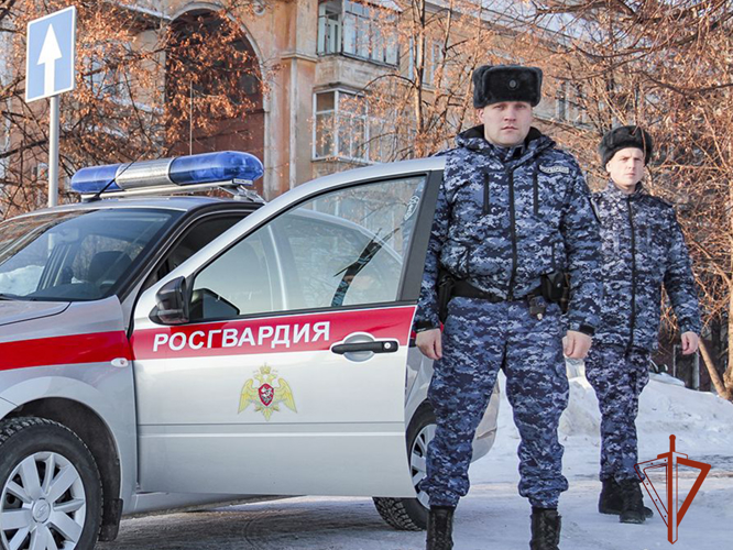 Новокузнецкие росгвардейцы защитили горожанку от физического насилия