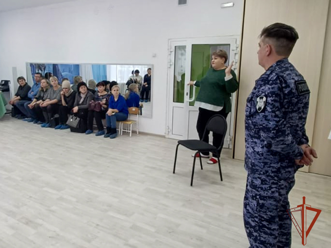 Росгвардейцы провели урок безопасности в дошкольном учреждении Кузбасса