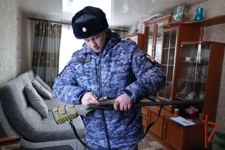 Сотрудники подразделений Госконтроля и ЛРР Росгвардии отмечают профессиональный праздник