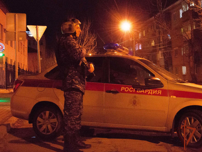 Росгвардейцы задержали магазинного вора, напавшего на кассира (ВИДЕО)